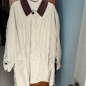 London Fog Cream Coat with Dark Corduroy Brown Collar - L Regular
